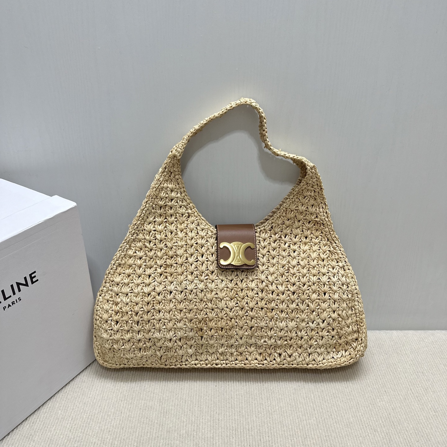 Cabas Triangle Woven Straw Shoulder Bag