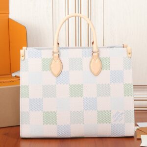 Louis Vuitton OnTheGo MM Tote Bag in Damier Giant Canvas