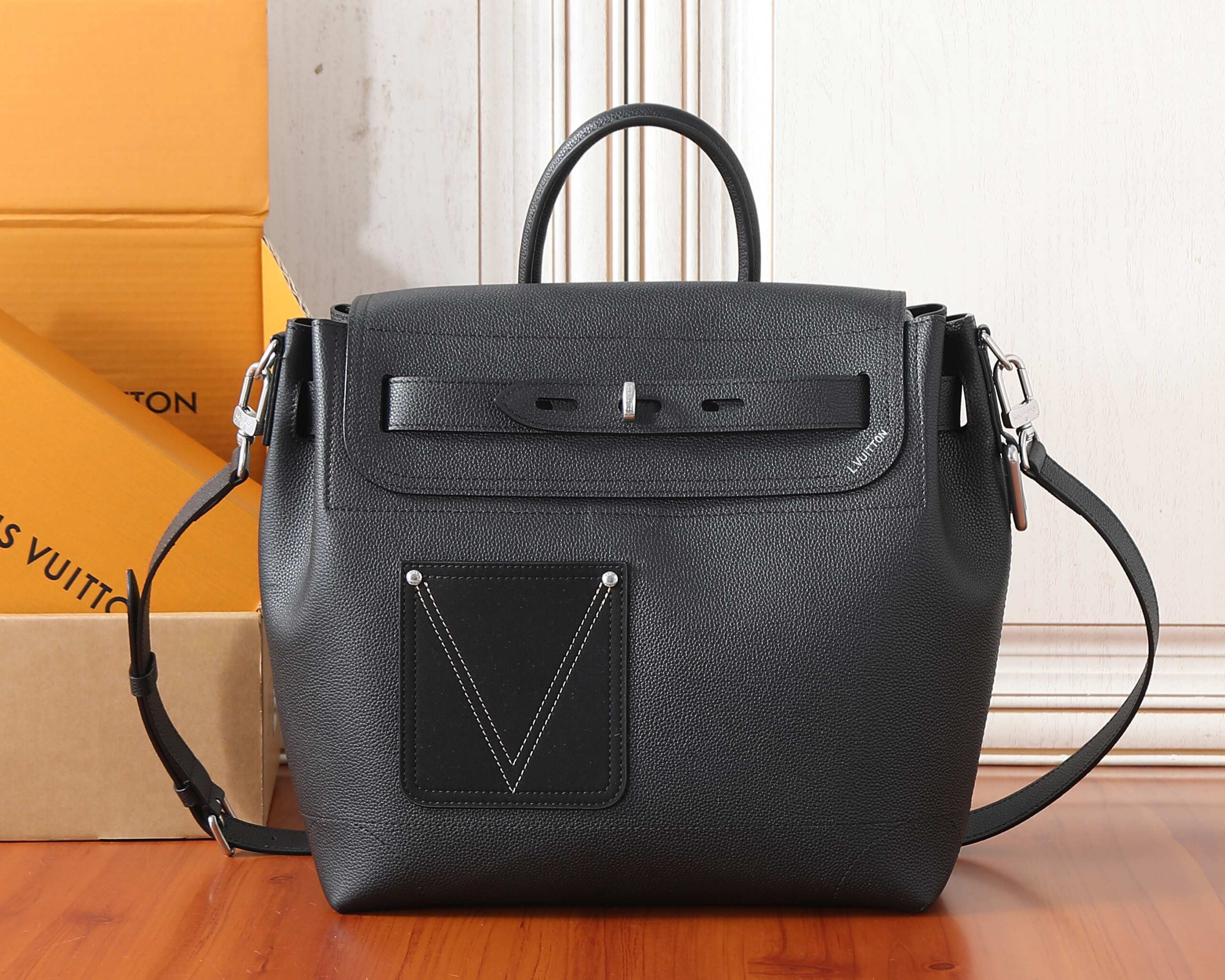 Louis Vuitton Steamer 30 Handbag in LV Touch Leather