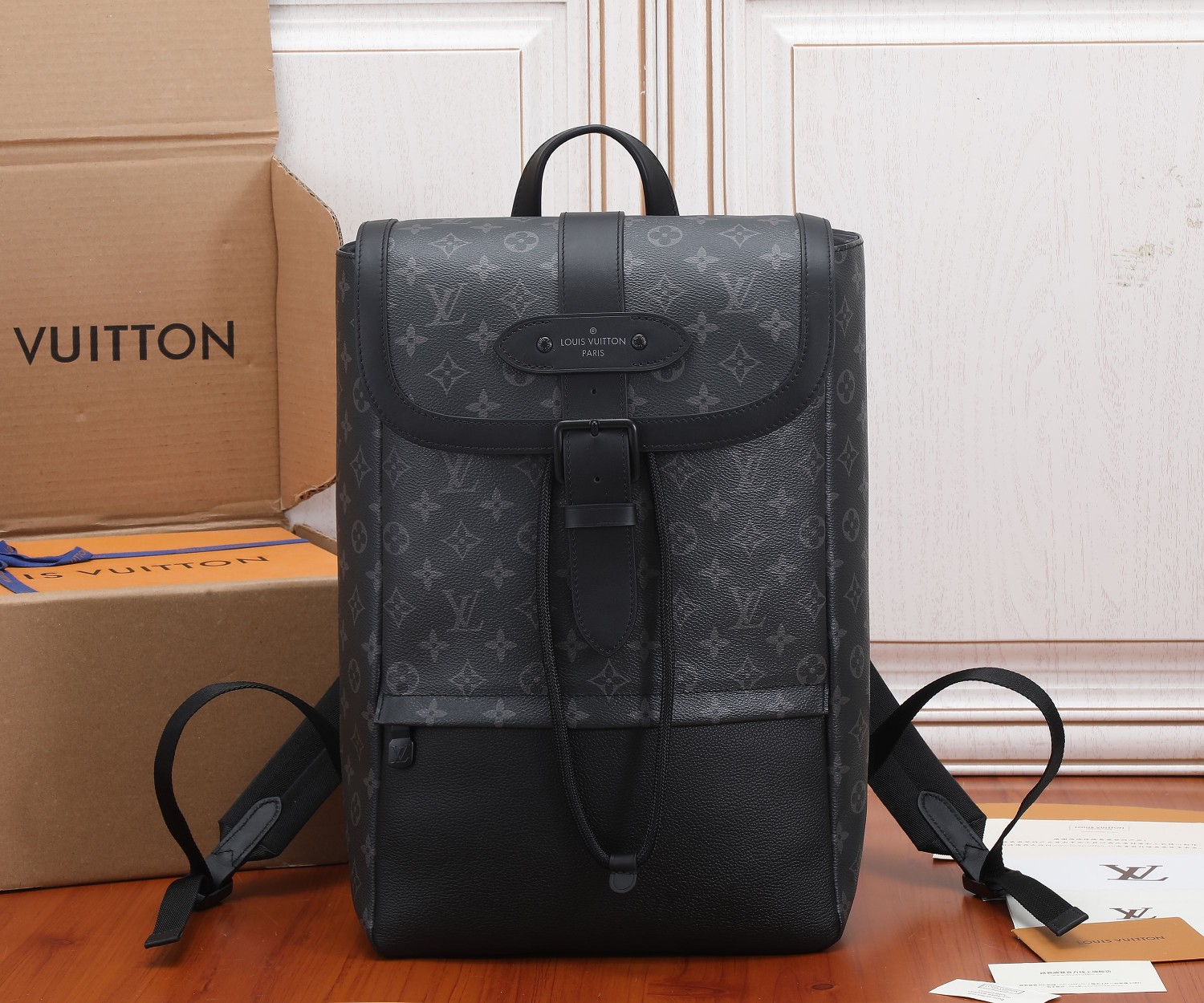 Louis Vuitton Saumur Shoulder Bag M45913