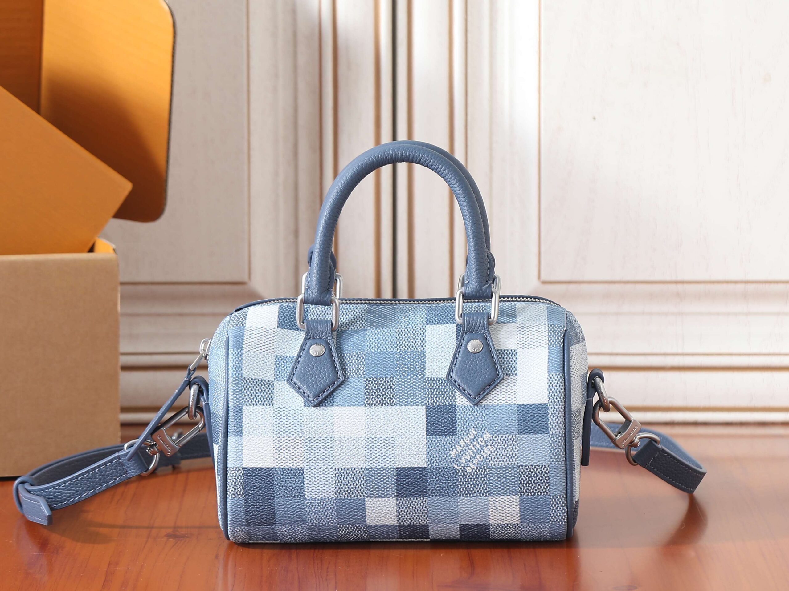 Speedy Bandoulière 18 Handbag in Damoflage Coated Canvas