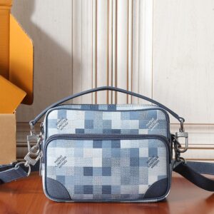 Louis Vuitton Damoflage M28606 Crossbody Bag