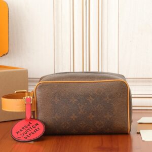 Louis Vuitton Locker Dopp Kit Toiletry Bag M11765