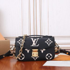 Pochette Métis East West Shoulder Bag