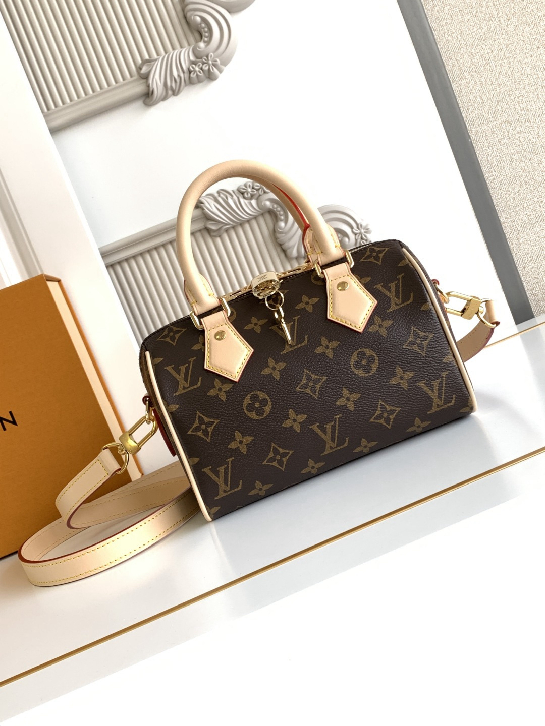 Louis Vuitton Speedy Bandouliere 30 Leather Shoulder Bag