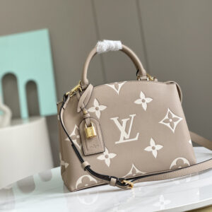 Louis Vuitton Petit Palais Handbag