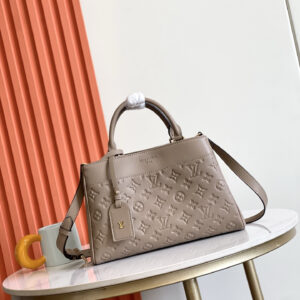 Louis Vuitton Monogram Handbag M25577