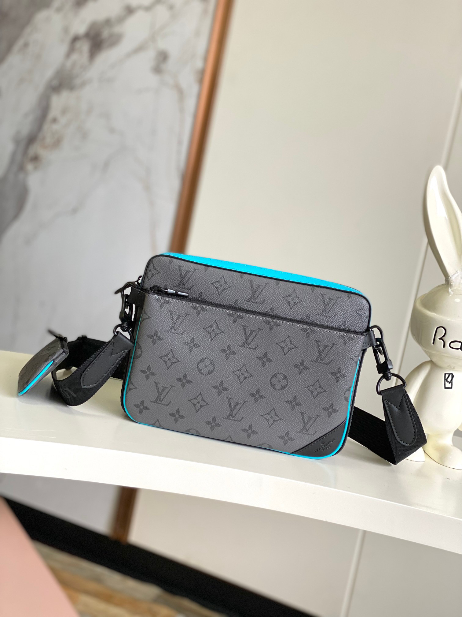 Louis Vuitton Trio Messenger Bag M11648