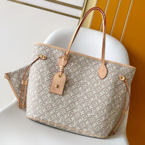 Louis Vuitton Neverfull MM Tote Bag in Monogram Embleme Peuplier