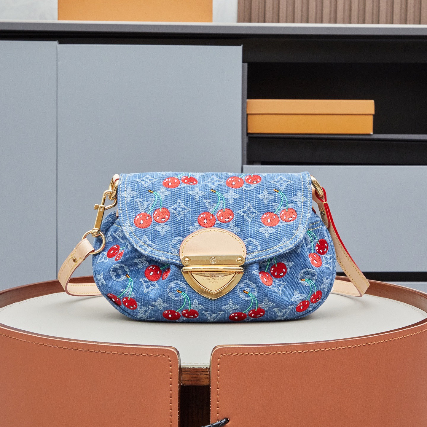 Louis Vuitton x Takashi Murakami Sunset Bag M13680