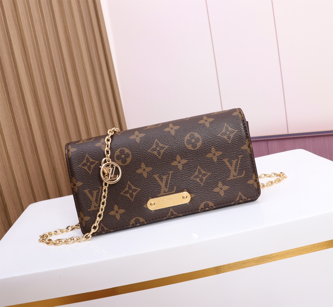 Lily WOC Monogram Canvas Chain Wallet M82509