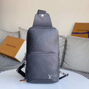 Louis Vuitton Avenue Sling Bag M30443