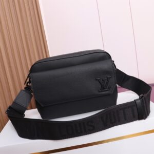 Louis Vuitton Fastline M22482 Black Crossbody Bag