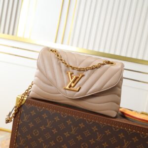 Louis Vuitton New Wave Chain Handbag M58550