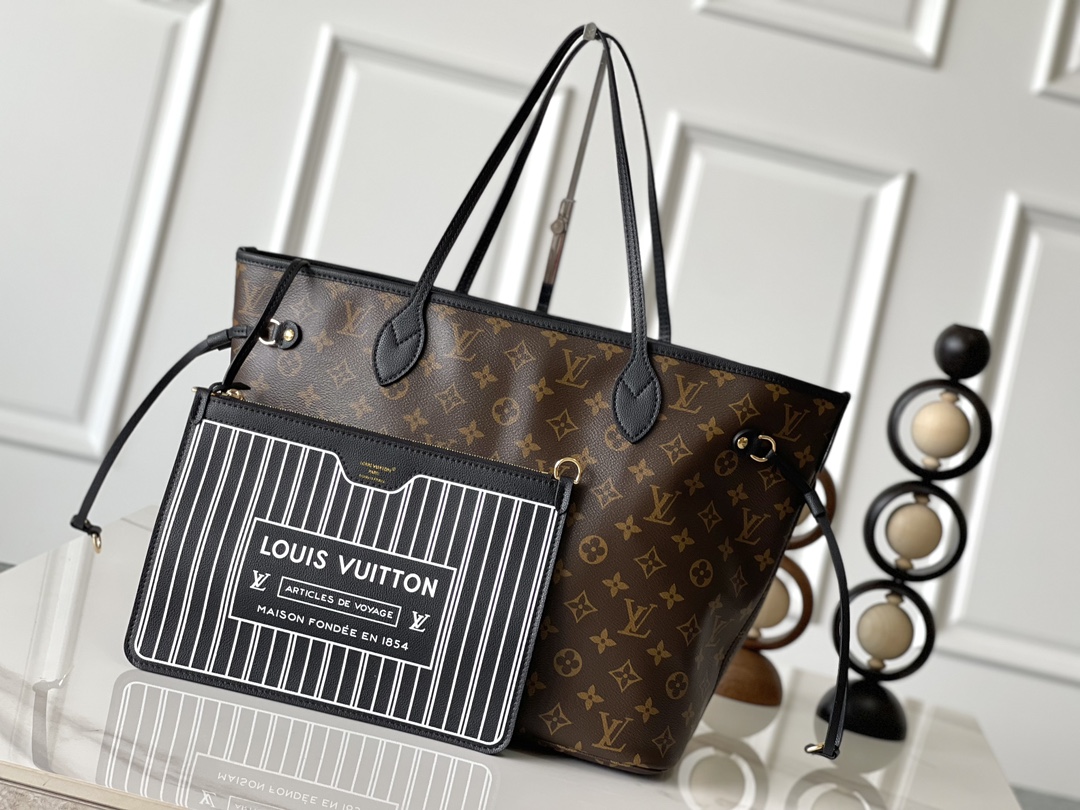 Neverfull MM Tote Bag M11946