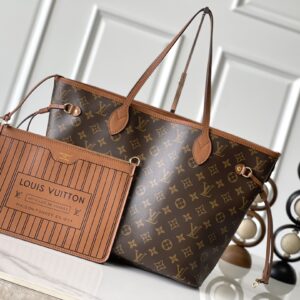 Louis Vuitton Neverfull MM Tote Bag in Damier Azur Canvas