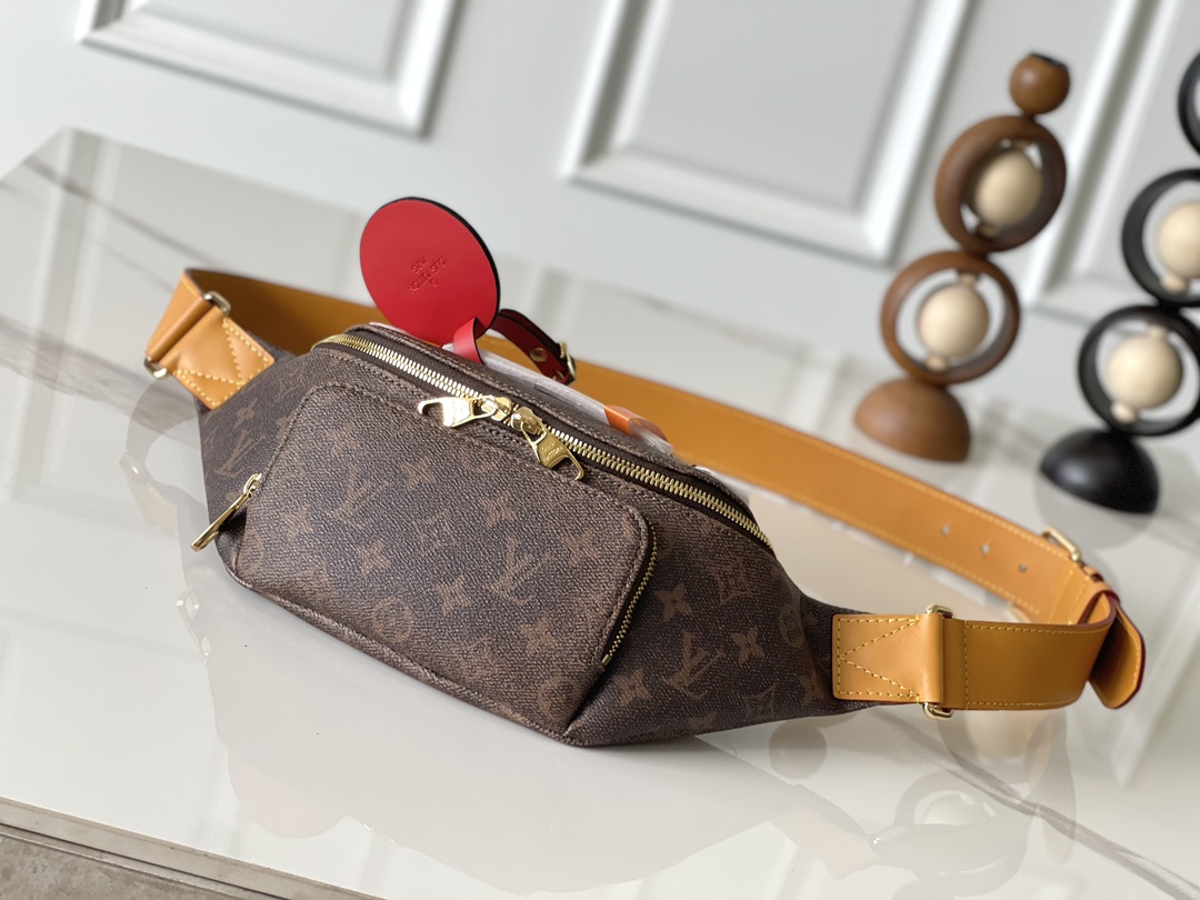 Louis Vuitton M11539 Rush Waist Bag in Monogram Dust Canvas