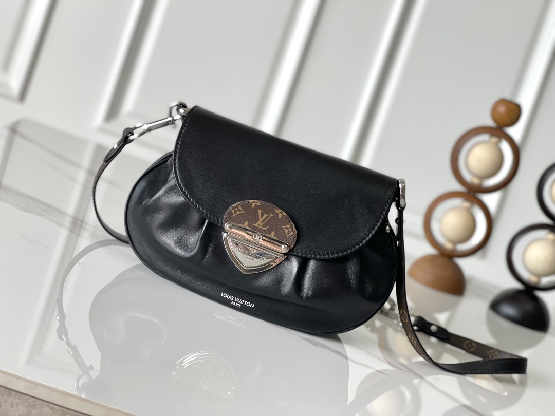 Louis Vuitton Sunset Vibe M12192 Black Lambskin Shoulder Bag