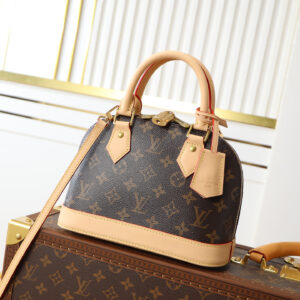 Louis Vuitton Alma Handbag M53152 in Monogram Canvas