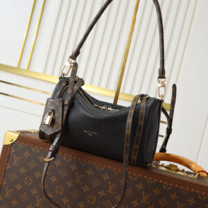 Louis Vuitton Express Small Handbag M26039 in Black