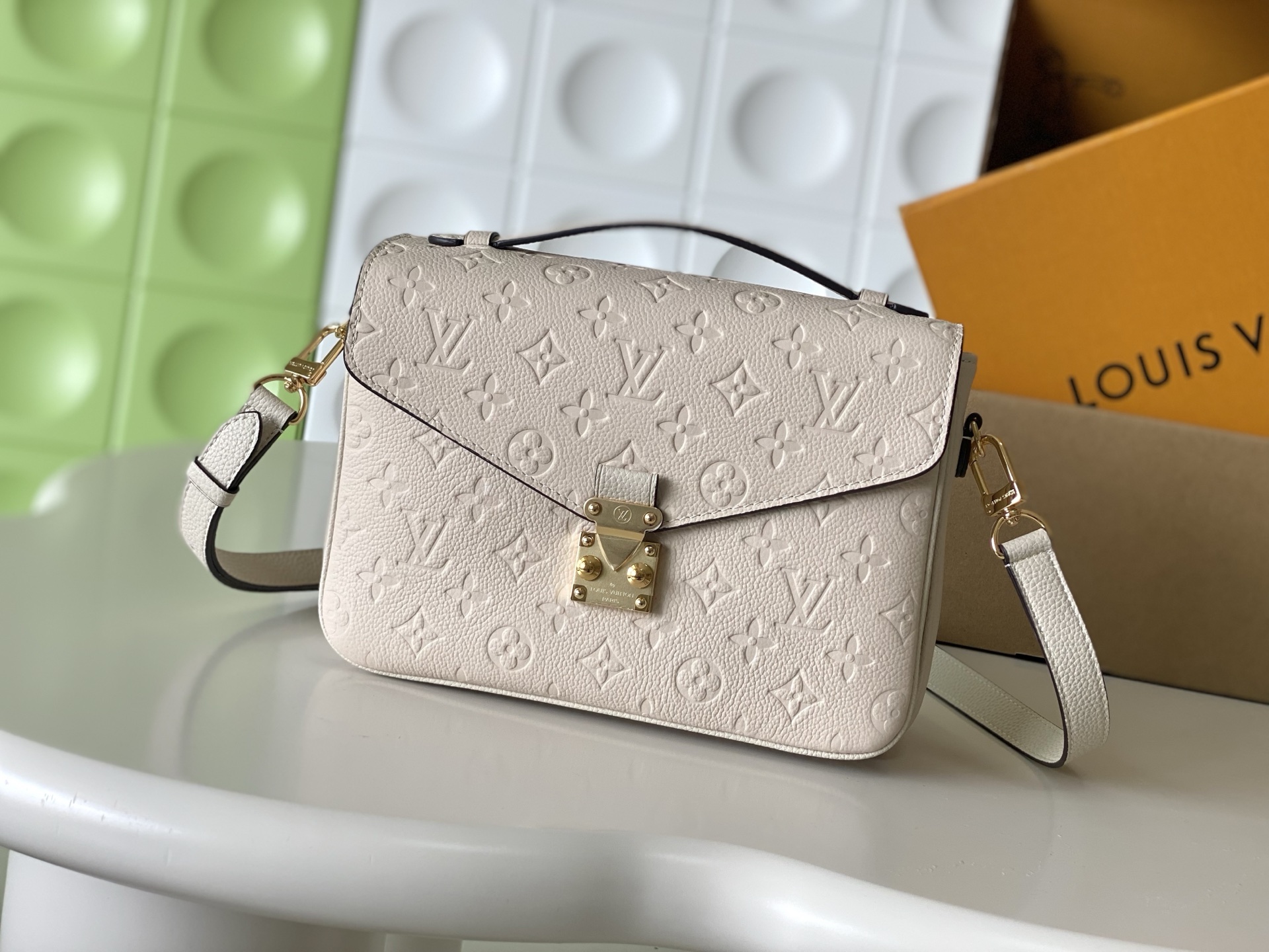 Pochette Métis Shoulder and Crossbody Bag in Monogram Empreinte Leather