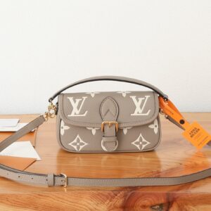 Nano Diane Leather Handbag