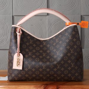 Louis Vuitton Artsy Handbag