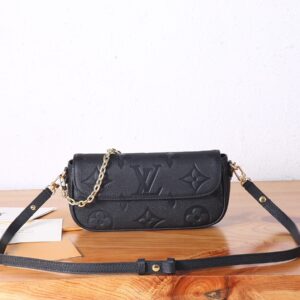 Louis Vuitton Wallet on Chain Ivy