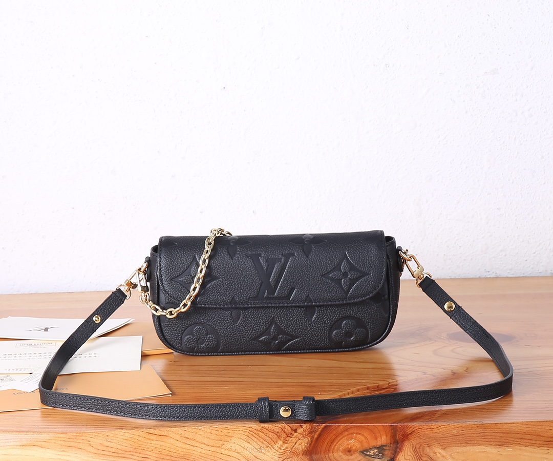 Louis Vuitton Wallet on Chain Ivy