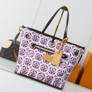 Louis Vuitton Neverfull Inside Out MM Tote Bag in Monogram Canvas
