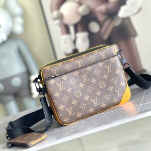 Trio Messenger Bag M46694