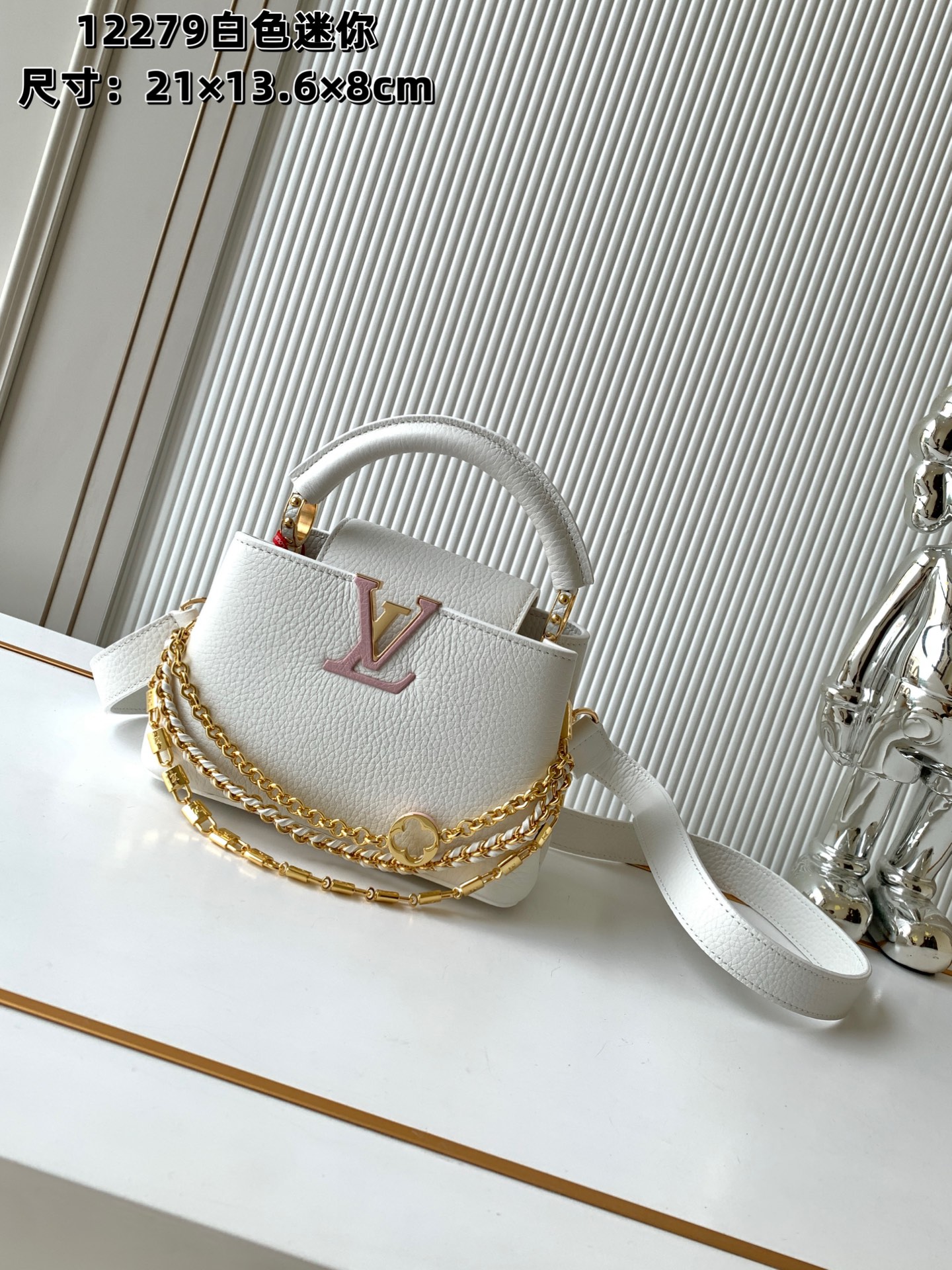 Capucines BB Handbag