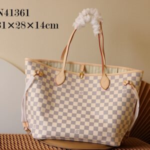 Louis Vuitton Neverfull MM Monogram Canvas Tote Bag