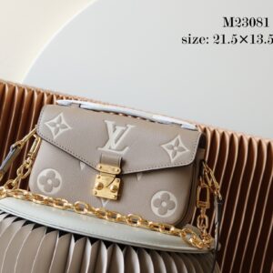 Louis Vuitton Pochette Métis East West Shoulder Bag