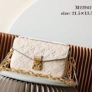Pochette Metis East West Handbag