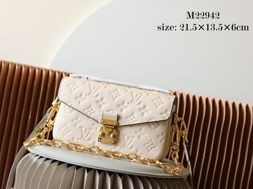 Pochette Metis East West Handbag