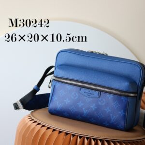 Louis Vuitton Outdoor Messenger Bag M30233