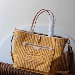 Louis Vuitton Neverfull MM Tote Bag in Damier Azur Canvas