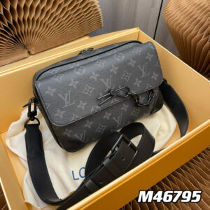 Louis Vuitton Steamer Messenger Bag M46795