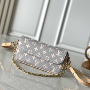 Wallet on Chain Ivy Monogram Shoulder Bag