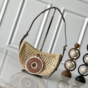 Louis Vuitton Croissant Medium Handbag M24811