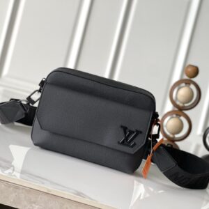 Louis Vuitton Fastline Leather Messenger Bag M22482