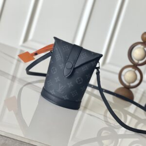 Louis Vuitton M11613 Envelope Pouch in Monogram Eclipse Canvas