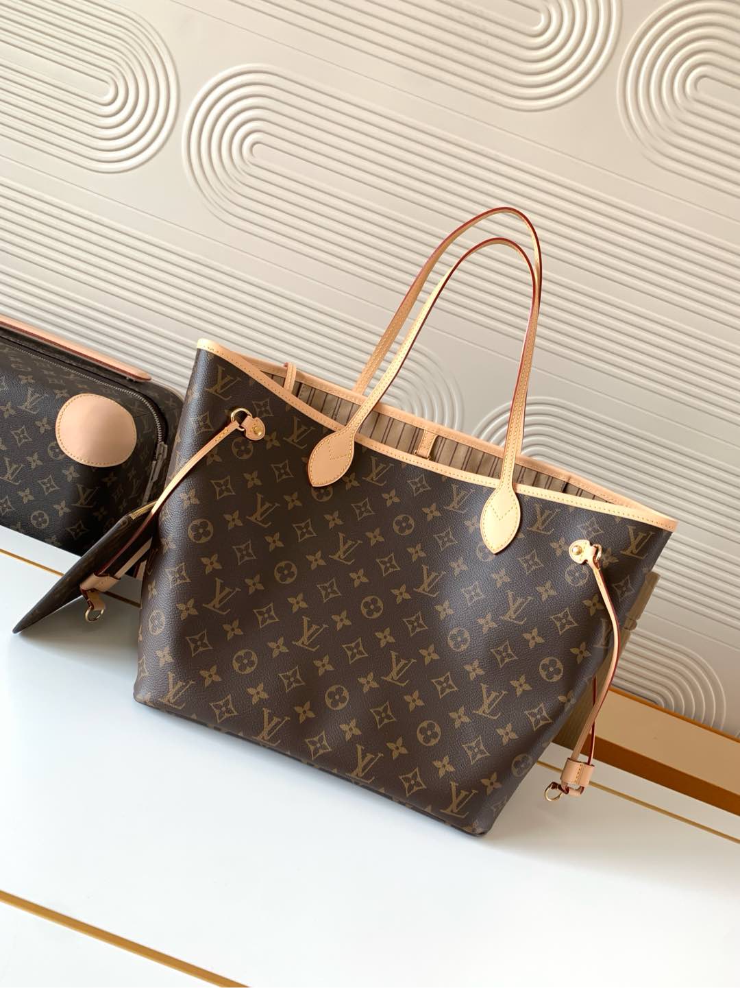 Neverfull MM Monogram Tote Bag