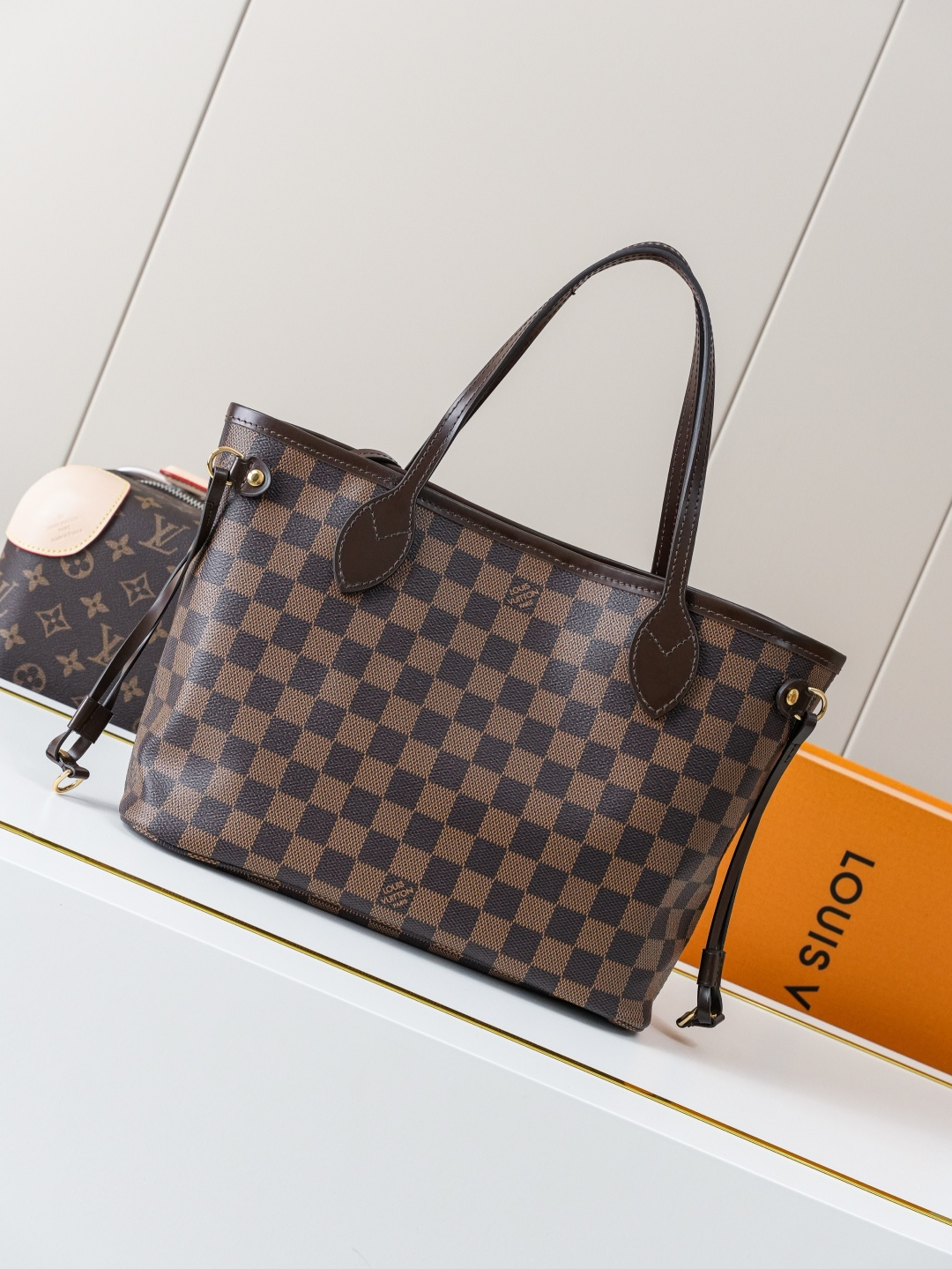 Neverfull Small Tote Bag in Damier Ebene Canvas