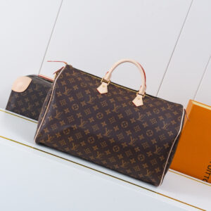 Louis Vuitton Speedy Bandouliere 40 Monogram Handbag