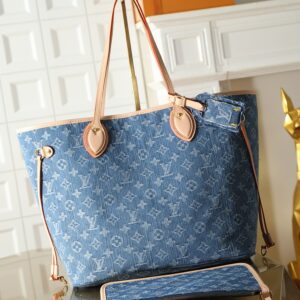 Louis Vuitton Neverfull MM Monogram Canvas Tote Bag