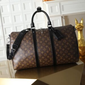 Louis Vuitton Keepall Travel Bag in Monogram Canvas