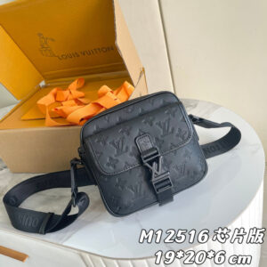 Louis Vuitton Getaway Messenger Bag M12516