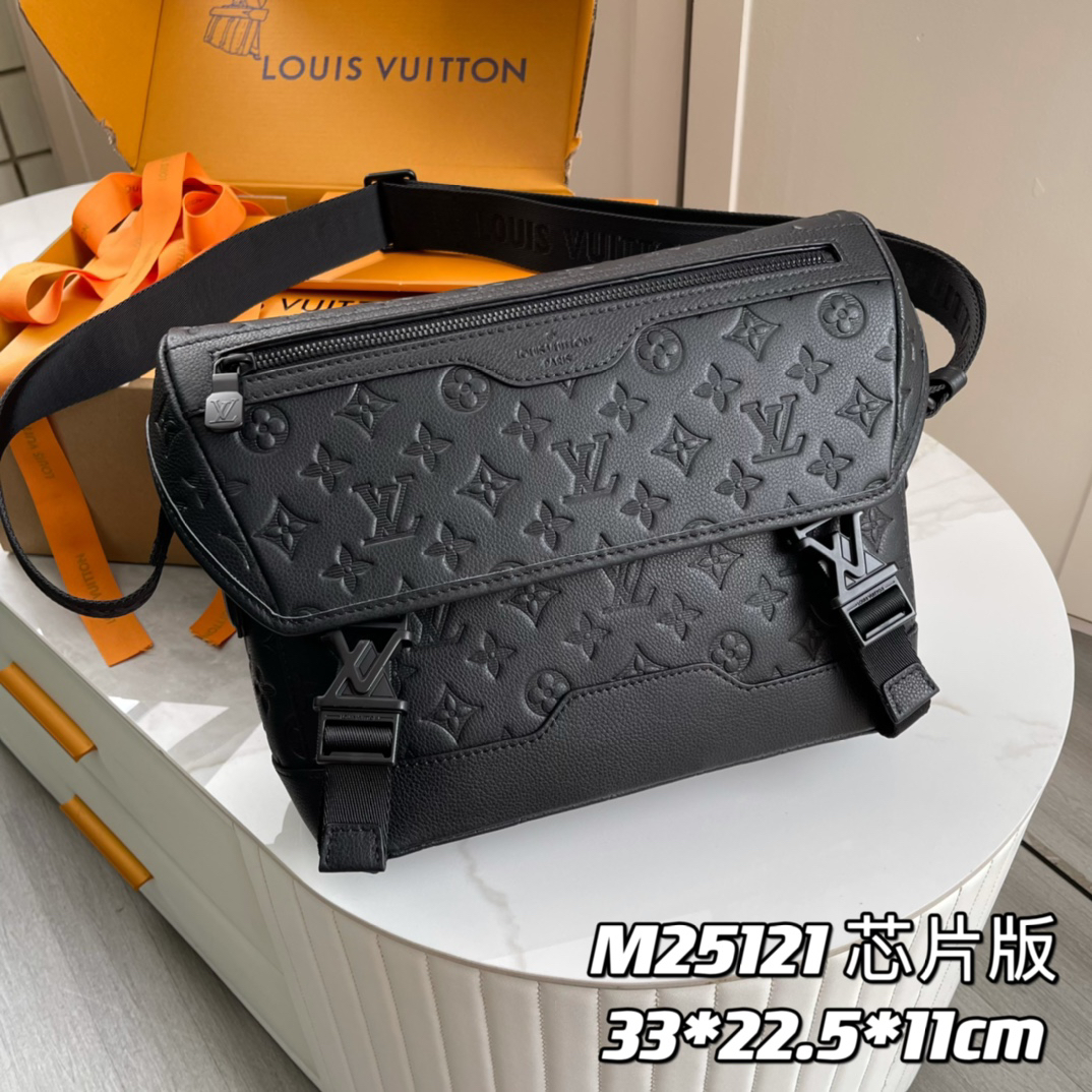Louis Vuitton Voyager Small Messenger Bag